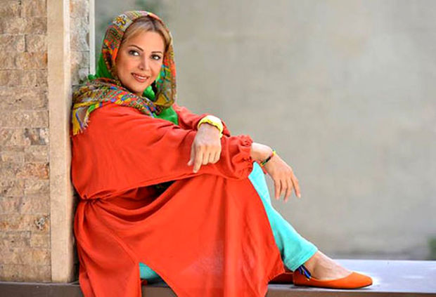 کمند امیرسلیمانی: متاسفانه روبروی هم ایستاده‌ایم نه کنار هم!
