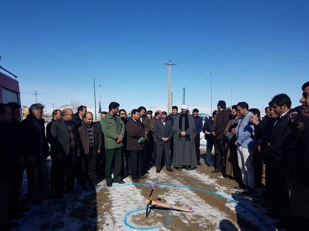 فرماندار کبودرآهنگ: مردم با دستان خالی انقلاب را رقم زدند