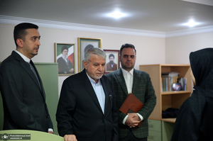 حضور وزیر میراث‌فرهنگی، گردشگری و صنایع‌دستی در جماران به مناسبت روز خبرنگار