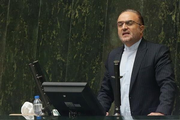زندیان، نماینده مجلس: در جنگ ۱۲ روزه توانستیم قیمت کالاها را ثابت نگه داریم اما امروز افزایش قیمت‌ها جای تعجب دارد