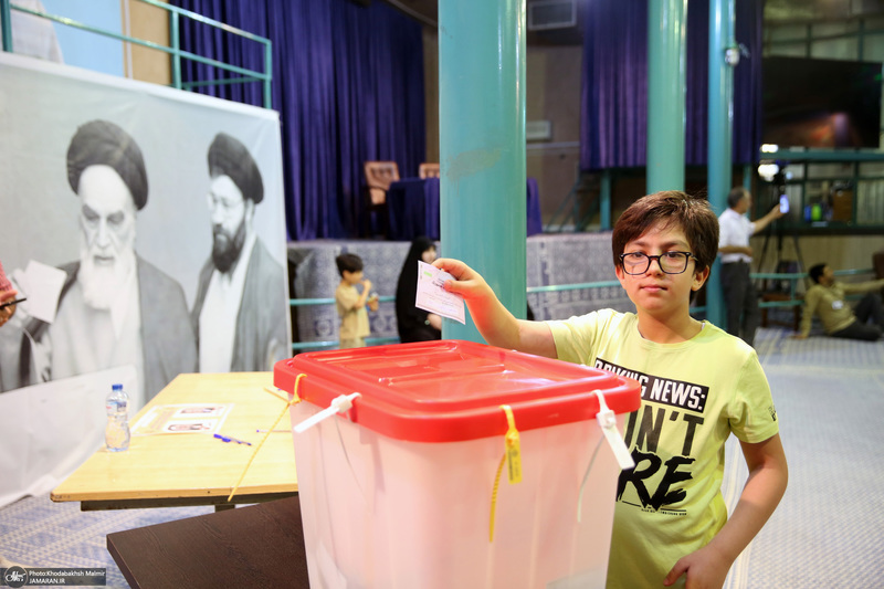 مرحله دوم انتخابات ریاست جمهوری چهاردهم در حسینیه جماران - 8