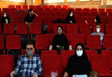 بلیت فروشی سینماها ادامه دارد