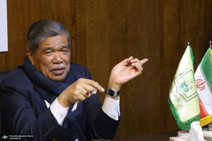 بازدید محمد بن سیو وزیر کشاورزی  و امنیت غذایی کشور مالزی از  بیت امام خمینی (س) در جماران