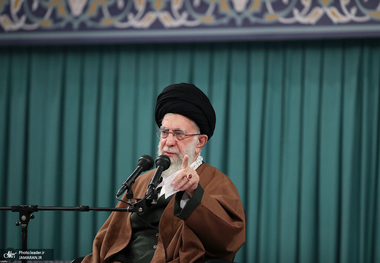 رهبر معظم انقلاب: اگر اتفاقی رخ ندهد، پایان رِژیم غاصب نزدیک است/ امیدواریم که جوانان نماز خواندن مسلمانان در قدس را ببینند