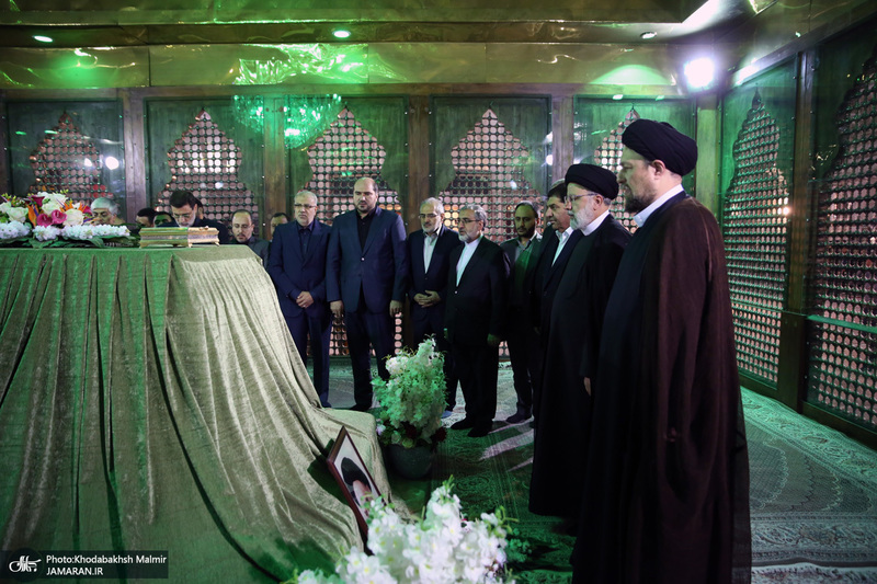 تجدید میثاق رئیس جمهور و اعضای دولت با آرمان های حضرت امام خمینی (س)