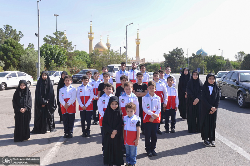 بدرقه 22 هزار امدادگر هلال احمر از جوار حرم امام خمینی (س)