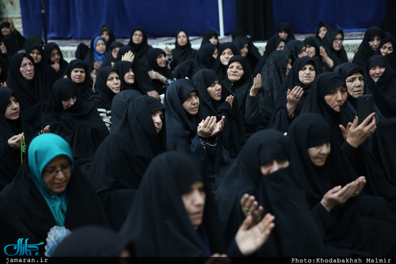 مراسم عزاداری شب شهادت حضرت زهرا(س) در حرم امام خمینی (س)