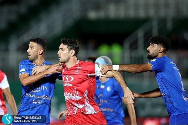 دربی 104| گولسیانی و انتقاد از استقلالی ها؛ زمین تقریباً بیمارستان شده بود!