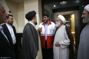 دیدار رییس و امدادگران جمعیت هلال احمر با سید حسن خمینی