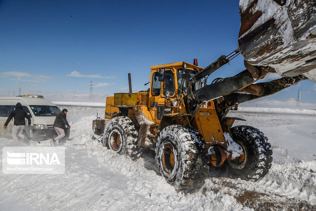 تلاش برای بازگشایی راه ۹ روستای خراسان شمالی ادامه دارد