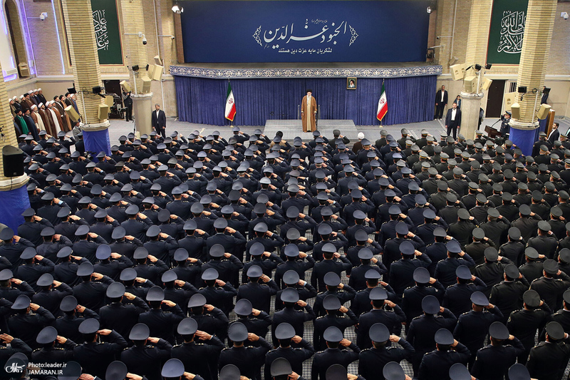 دیدار جمعی از فرماندهان نیروی هوایی و پدافند هوایی ارتش با رهبر انقلاب اسلامی