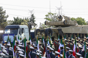 مراسم رژه روز ارتش در جوار حرم مطهر امام خمینی (س) - 2