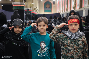 اولین شب مراسم عزاداری ایام شهادت حضرت زهرا (س) در حسینیه امام خمینی(ره)