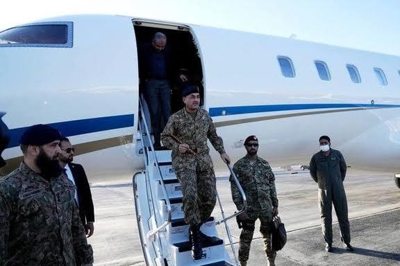 فرمانده ارتش پاکستان با استقبال وزیر کشور وارد تهران شد