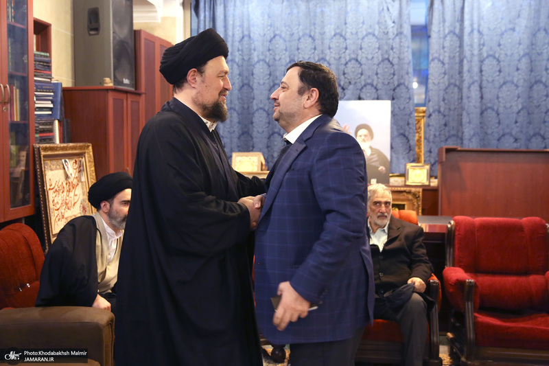 حضور شخصيت هاي سياسي در منزل مرحوم آیت الله بجنوردی 1