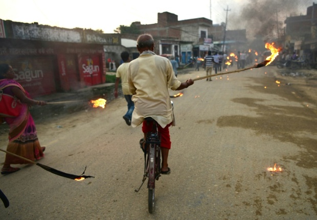 عکس/ تظاهرات با مشعل