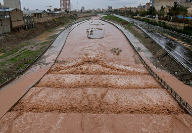 عدم تردد در محدوده رودخانه‌های قم ضروری است