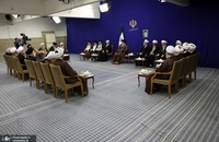 دیدار دست‌اندرکاران همایش بین‌المللی علامه میرزای نائینی با رهبری (4)