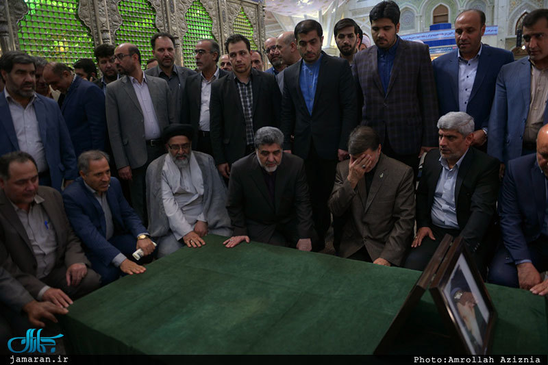 تجدید میثاق استاندار تهران و جمعی از مدیران این استان با آرمان های حضرت امام خمینی(س) 