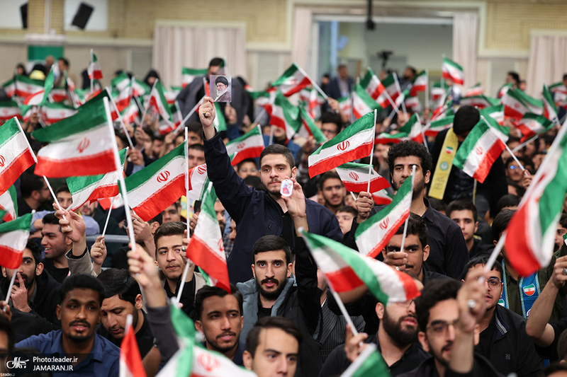 دیدار دانش‌آموزان و دانشجویان با رهبر معظم انقلاب