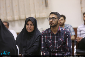 دیدار جمعی از فعالان فضای مجازی باسید حسن خمینی 