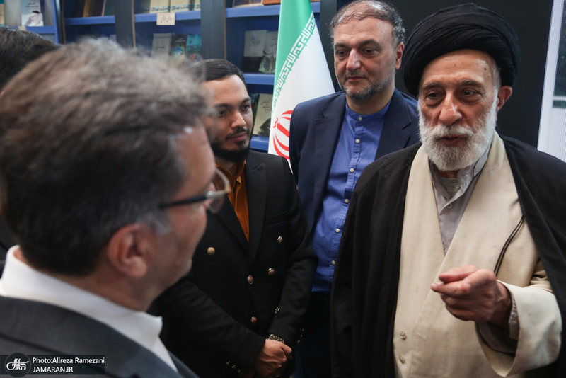 غرفه موسسه تنظیم و نشر آثار امام خمینی (ره) در سی و ششمین نمایشگاه کتاب تهران-4