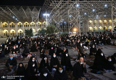 عزاداری شب شام غریبان حسینی(ع) در حرم مطهر امام خمینی(س)