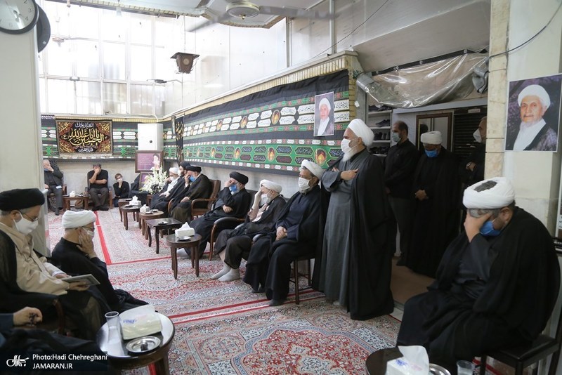 حضور مراجع و علما در بیت آیت الله العظمی صانعی(ره)-2