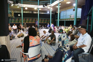 بازدید جمعی از گردشگران خارجی از بیت امام خمینی در جماران‎‎