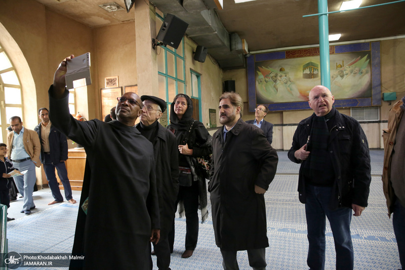 بازدید جمعی از مهمانان موسسه بین الملل مطالعات اسلامی از جماران