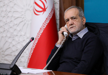 گفتگوی رئیس‌جمهور ایران و نخست‌وزیر هند/ پزشکیان: ایران آغازگر جنگ نبوده و تمایلی به ادامه آن ندارد؛ بر اساس حق دفاع مشروع، پایگاه‌های آمریکا در کشورهای منطقه را که مبدأ حمله بودند، هدف قرار دادیم