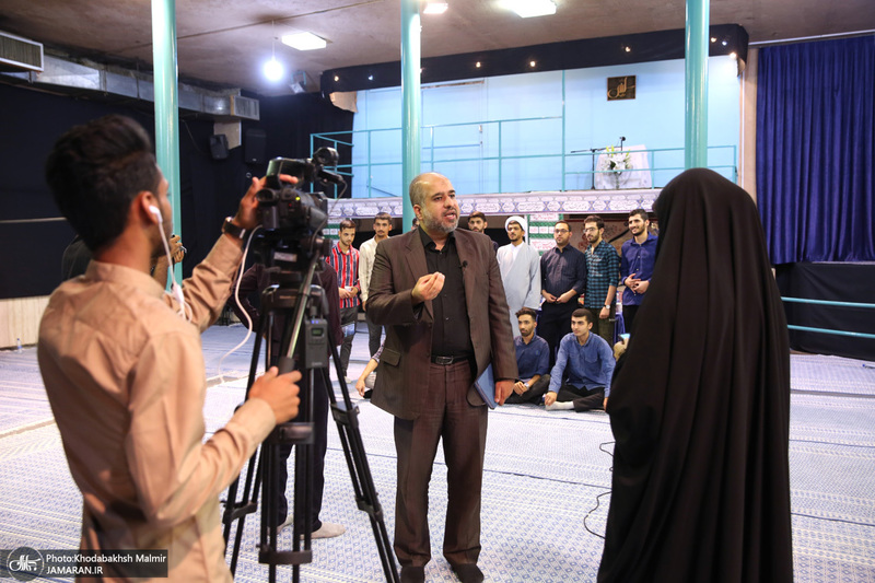 بازدید جمعی از دانشجویان فعال فرهنگی سیاسی و اجتماعی دانشگاه های استان هرمزگان از بیت امام خمینی (س)در جماران