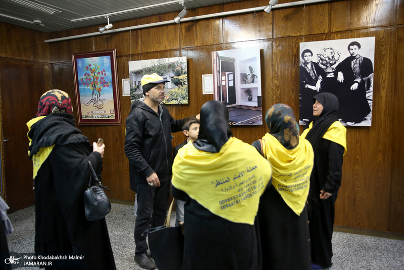 بازدید گردشگران خارجی از بیت امام خمینی(س) در جماران