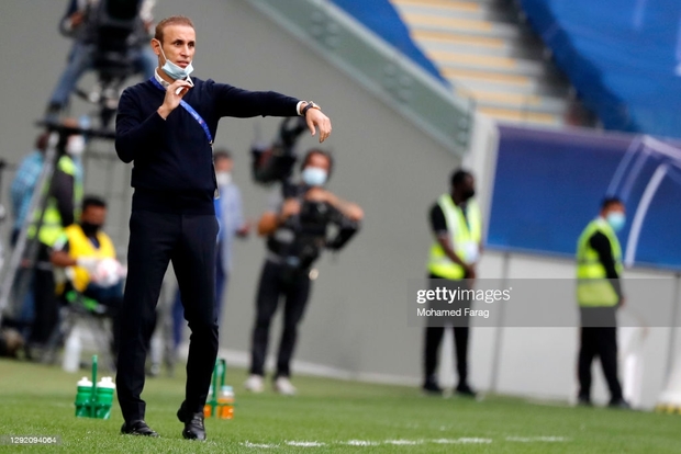 عکس/ گل محمدی از خانواده یک هوادار پرسپولیس حلالیت طلبید