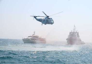 اجرای مانور دریایی جستجو، نجات و اطفاء حریق شناورهای مسافری در بندر چارک