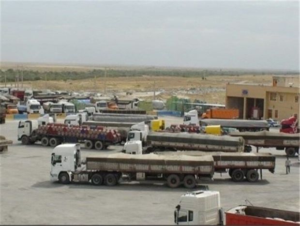 مرز چذابه بر روی محموله‌های صادراتی به عراق بازگشایی شد