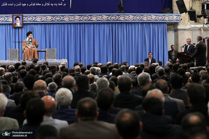 دیدار جمعی از تولیدکنندگان، کارآفرینان و فعالان اقتصادی با رهبر معظم انقلاب