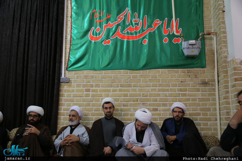 دیدار جمعی از ائمه جماعات استان قم با سید علی خمینی