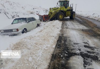 رانندگان بدون زنجیرچرخ در محور ساردوئیه جیرفت تردد نکنند