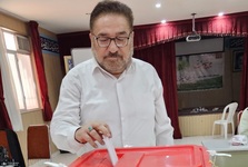 محمدرضا تابش در مرحله دوم انتخابات 1403 شرکت کرد + عکس ها