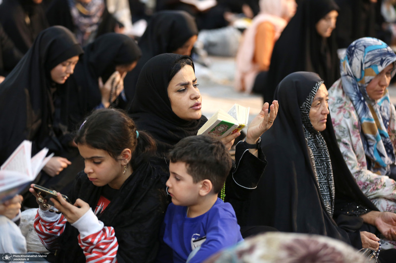 احیای شب بیست و سوم ماه مبارک رمضان در حرم مطهر امام خمینی (س)