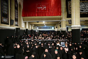 آخرین شب مراسم عزاداری حضرت اباعبدالله الحسین (ع) در حسینیه امام خمینی