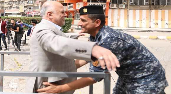 بازجویی بدنی نخست وزیر عراق+عکس