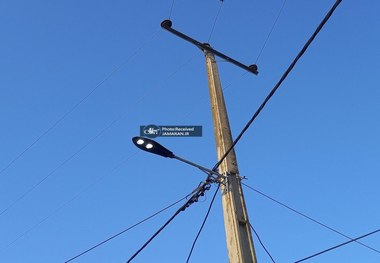 چرا برق را سر ساعت قطع می‌کنید، اما لامپ‌های خیابان را صبح خاموش نمی‌کنید؟ + عکس ها