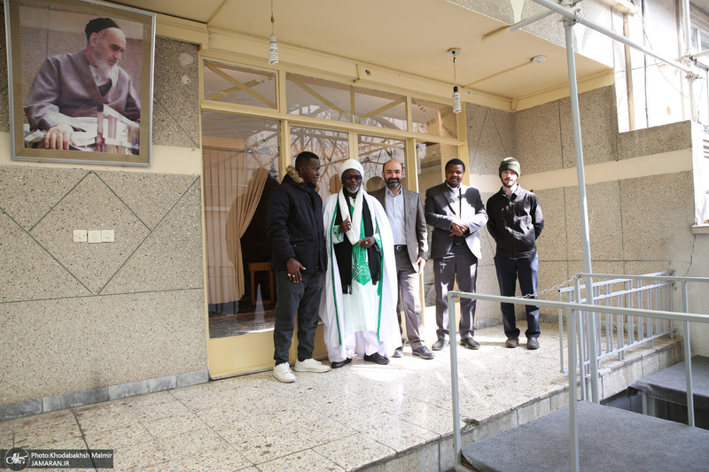 بازدید رهبر شیعیان کشور غنا از بیت امام خمینی در جماران