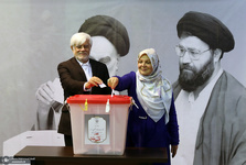 محمدرضا عارف: رأی دادن یک وظیفه است‌/ ۶۰ درصدی که نیامدند، مطالبات به حقی دارند/ پیام مهم مرحله‌ اول این انتخابات رقابت و تقابل دو دیدگاه بود