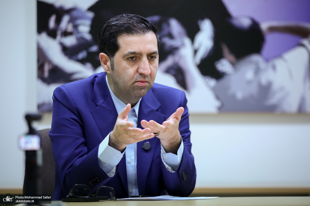 سعید آجورلو: در حوادث دی ماه بخش‌هایی از حاکمیت دچار غافلگیری شد/ محدودیت اینترنت باید زودتر برقرار می‌شد/ محمدرضاشاه سعی می‌کرد حداقل در ظاهر برخی از مسائل را رعایت کند، پسر او کاملا ضددین است