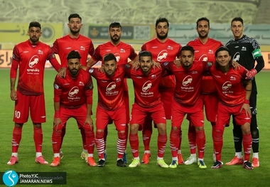 اعتراض تراکتور به داور دیدار با پرسپولیس

