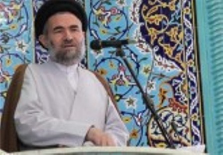 امام جمعه خمین: تفرقه مهمترین آفت انقلاب اسلامی ایران است