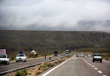 انسداد بخشی از آزادراه رشت - قزوین در منطقه منجیل